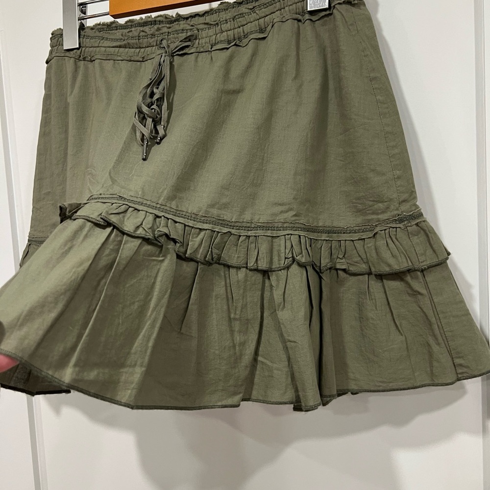 A&F Olive Green Ruffle Skirt - Picture 2 of 7